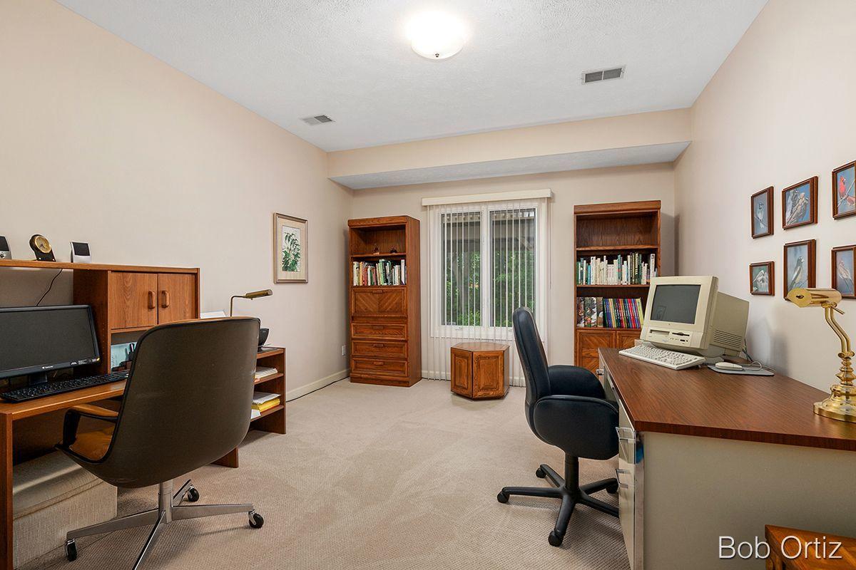 Stonehenge Dr, Grandville, MI 49418