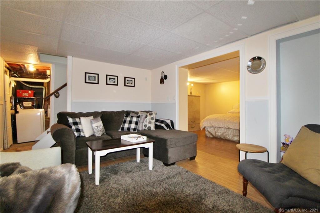 Mountain Rd, Seymour, CT 06483