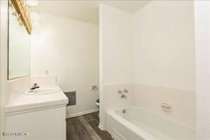 Harding Ave, Santa Maria, CA 93458