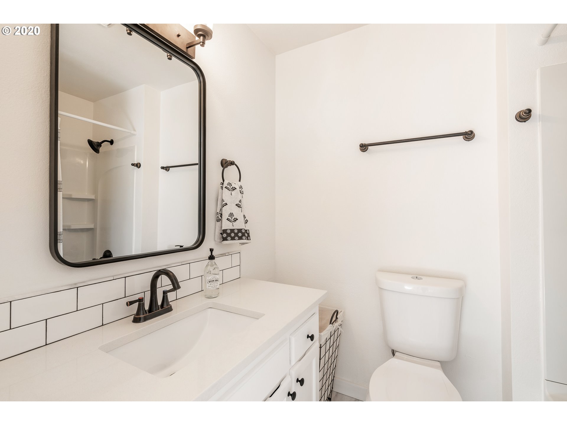 Titan Ter, West Linn, OR 97068