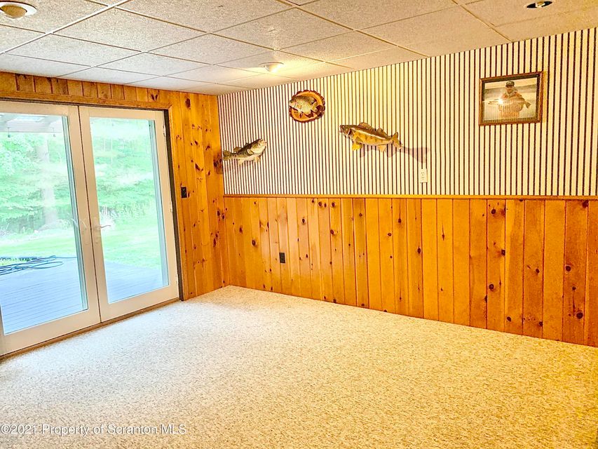 Smith Dr, Hallstead, PA 18822