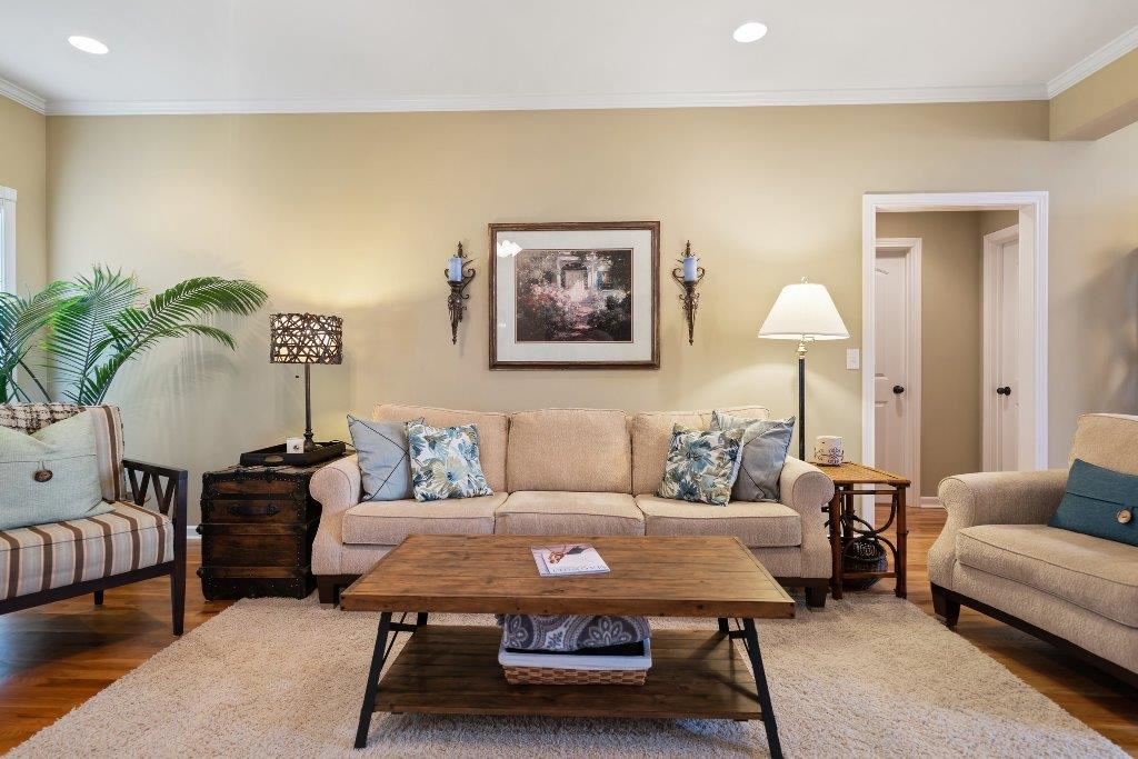 Monarchos Ln, Bowling Green, KY 42104