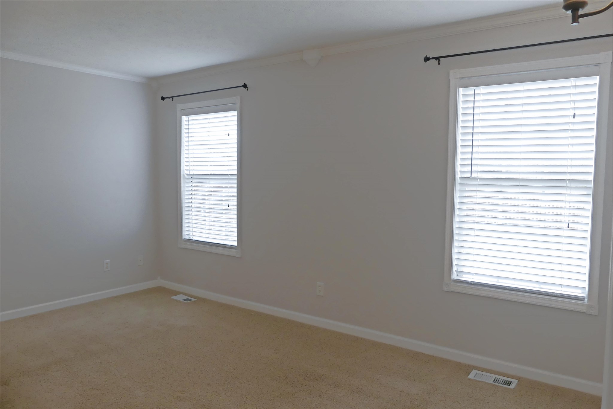 Quill Dr, Evansville, IN 47711