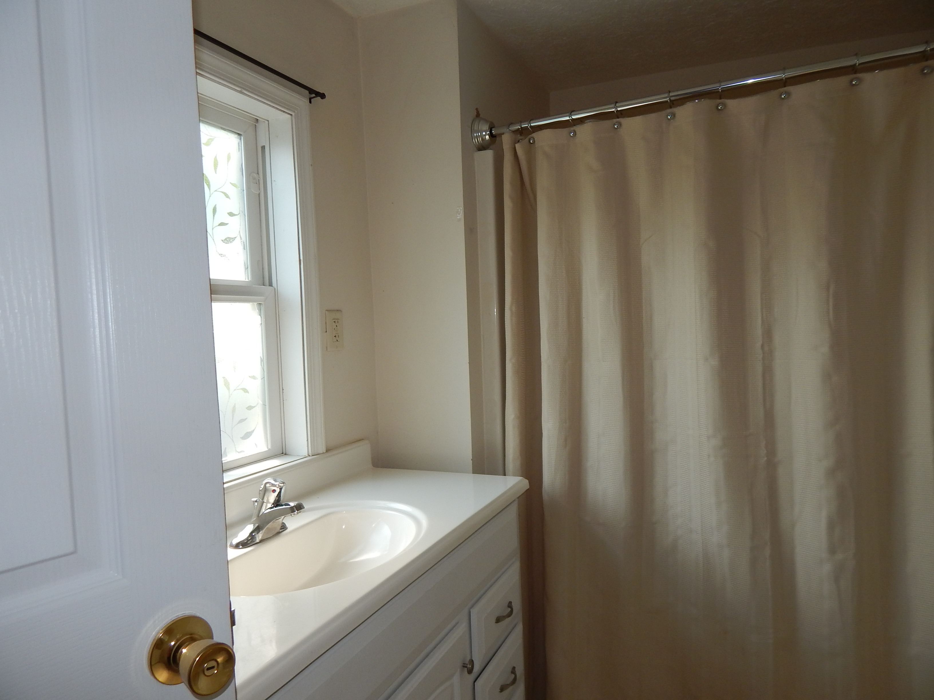 Slonaker Ln, Martinsburg, WV 25405