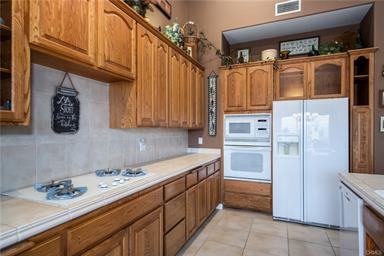 Pineridge Ct, Yucaipa, CA 92399