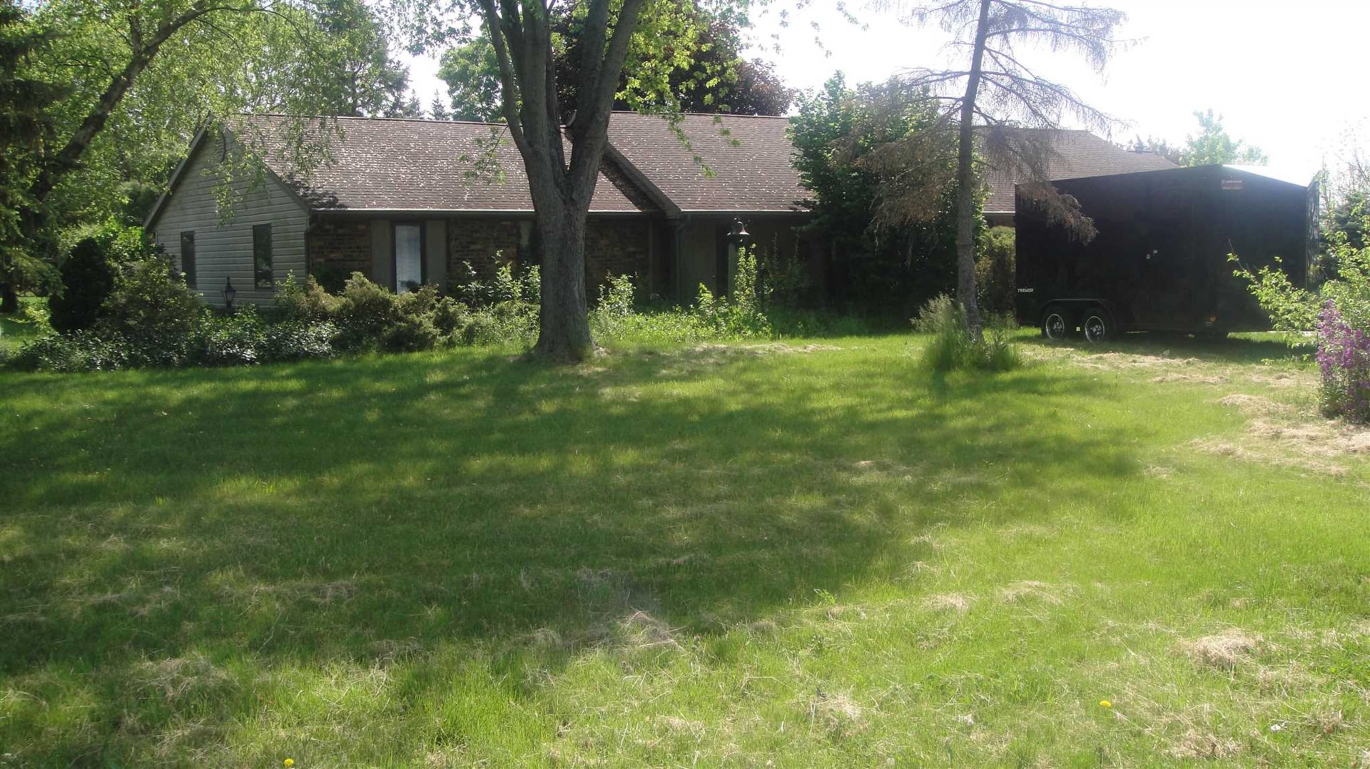 Kings Row, Woodburn, IN 46797