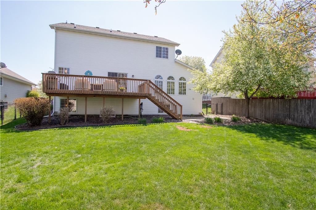 Laguna Dr, Johnston, IA 50131