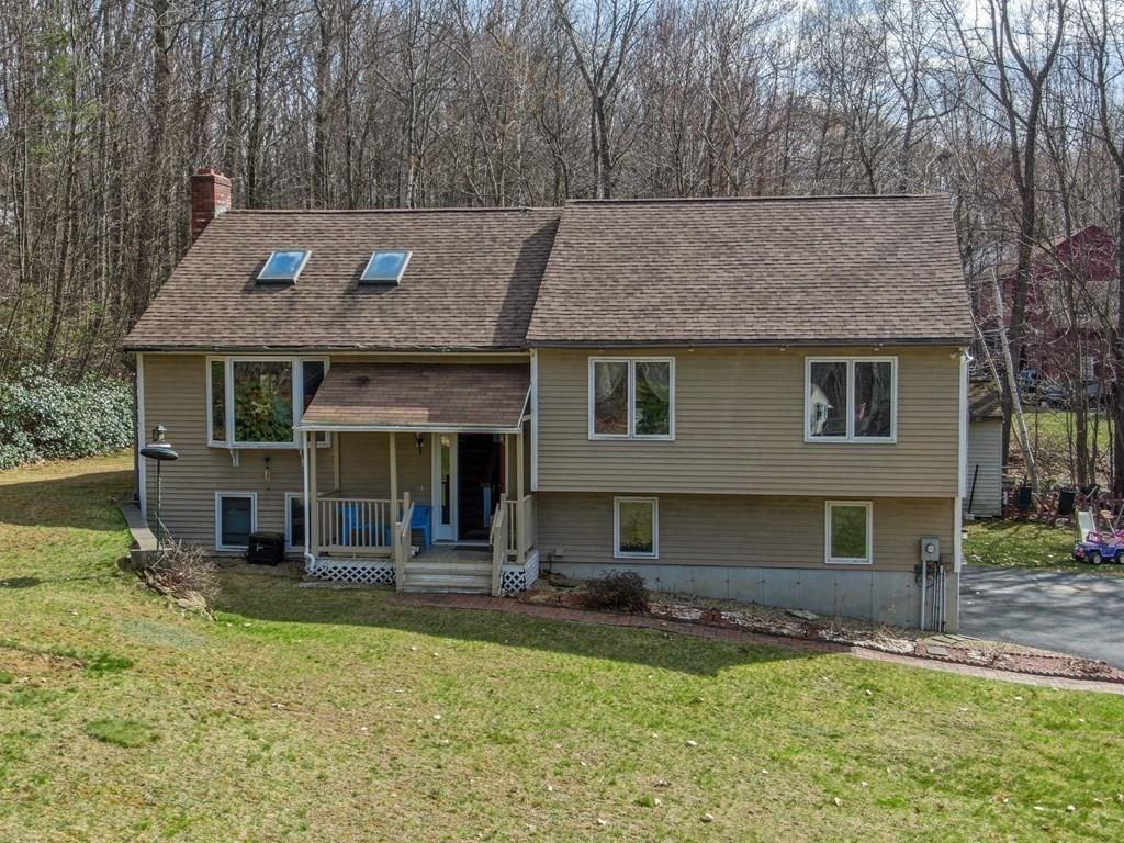 Oakland Dr, Spencer, MA 01562