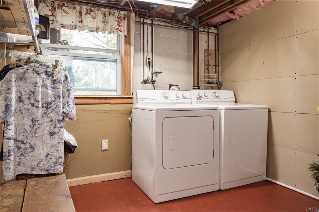 8th St, Oneida, NY 13421