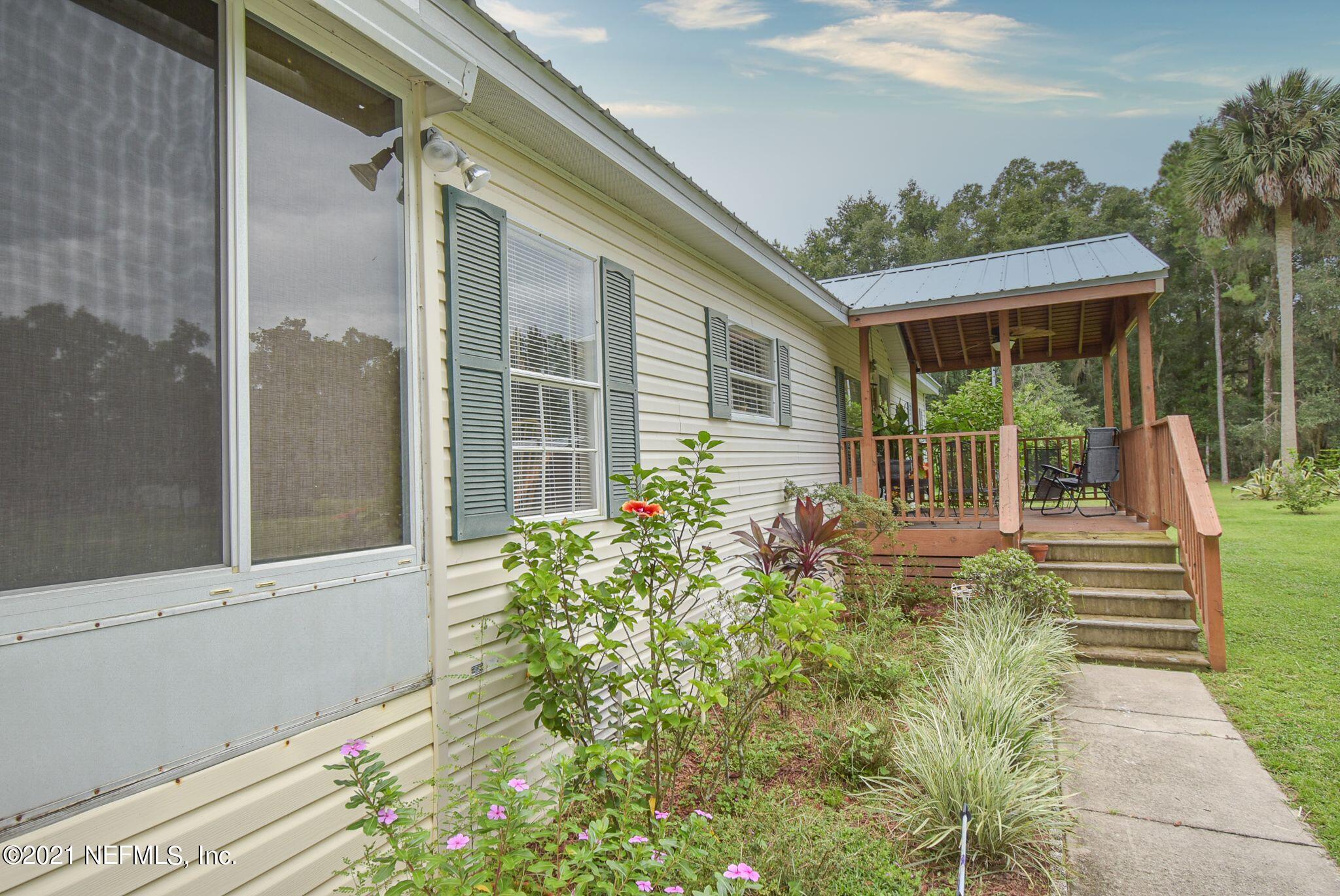River Trl, Satsuma, FL 32189 #1