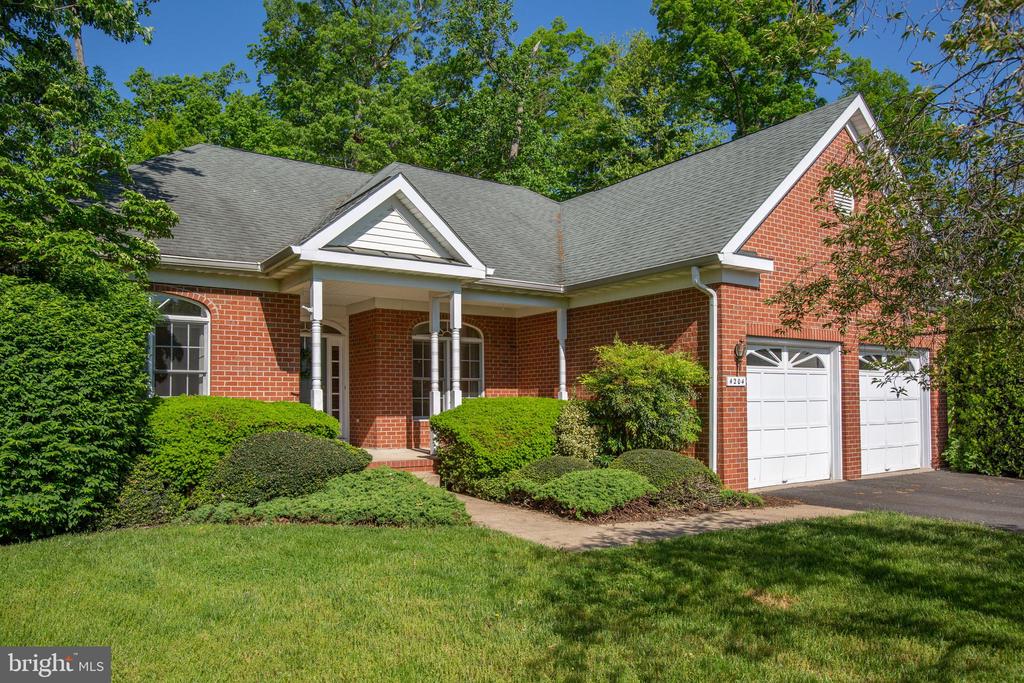 Crooked Stick Ct, Fredericksburg, VA 22408