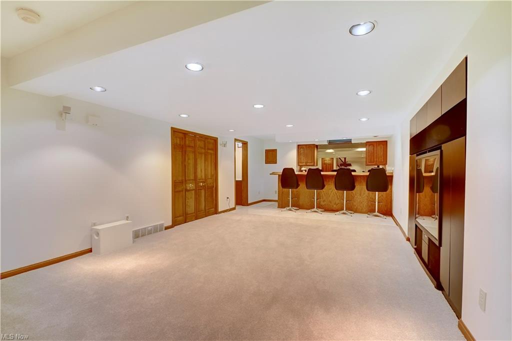 Carousel Ct, Westlake, OH 44145 #1