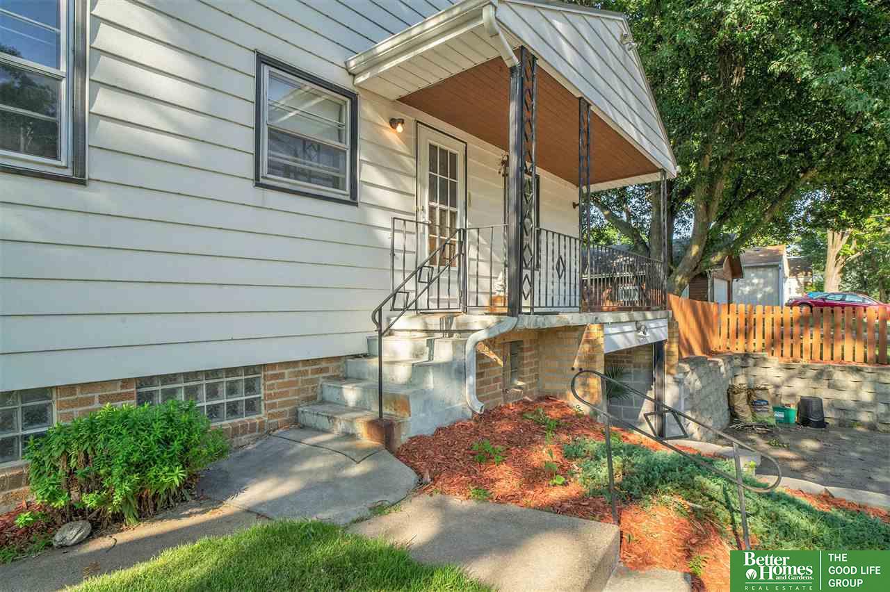 68th St, Omaha, NE 68104