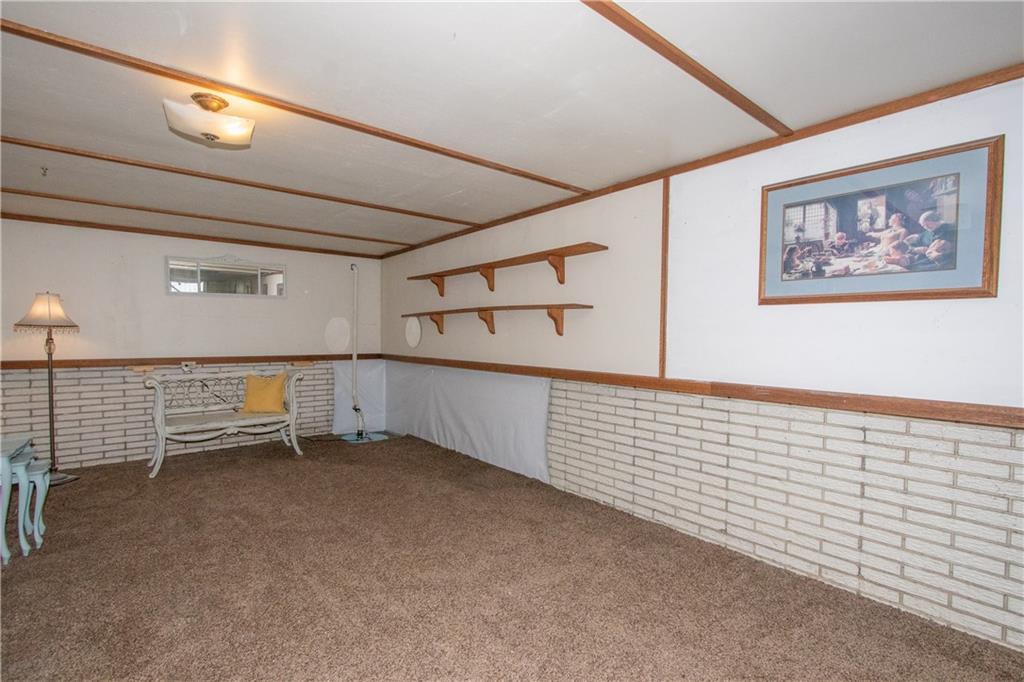 Shaw St, Osceola, IA 50213