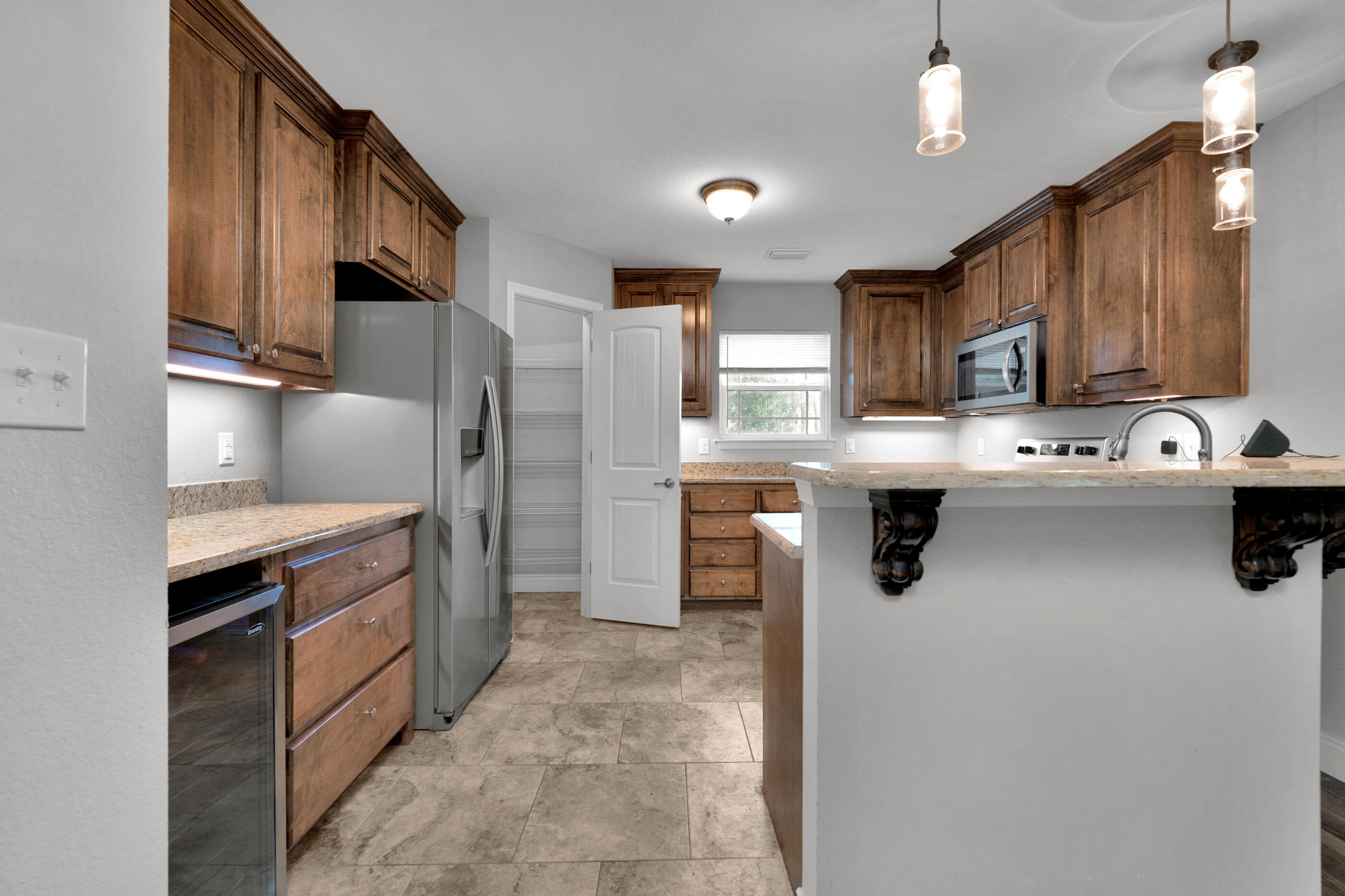 Janet St, Navarre, FL 32566