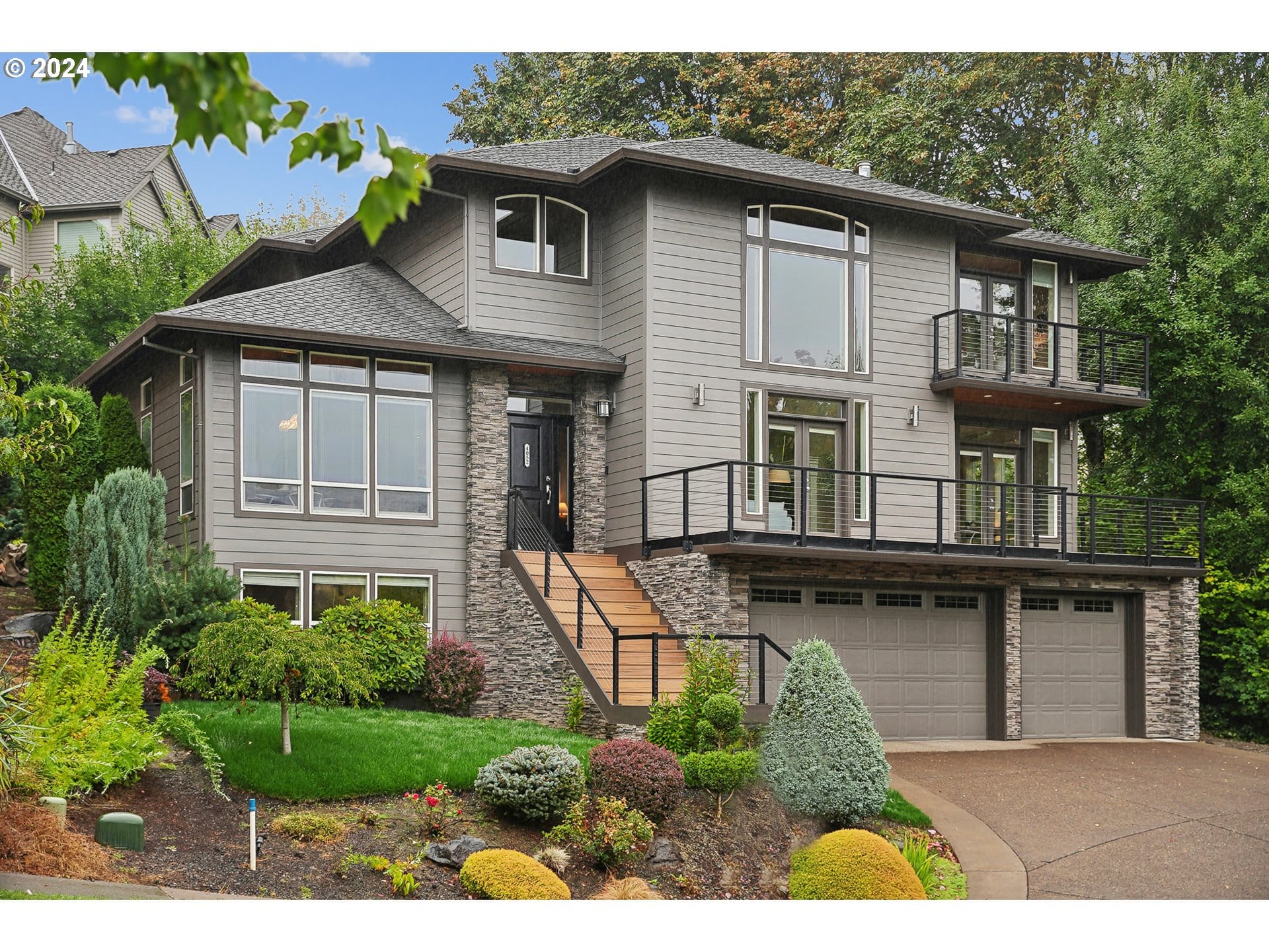 4052 NW TWILIGHT TER Portland, OR 97229