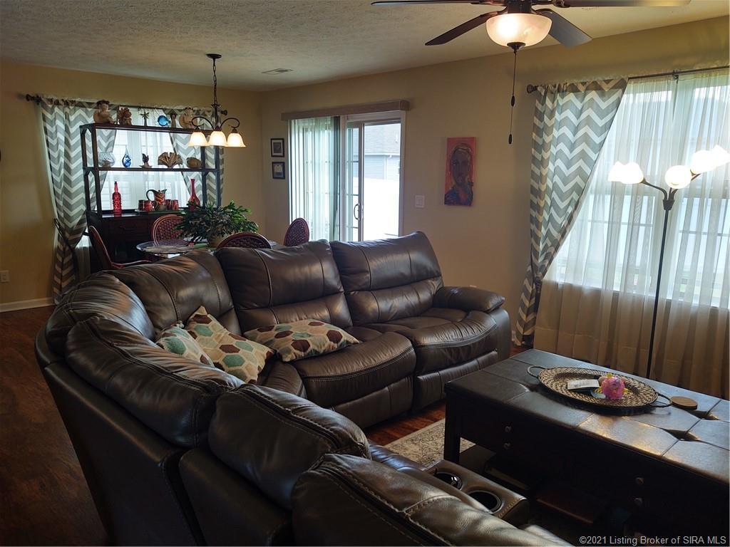 Julia Dr, Sellersburg, IN 47172