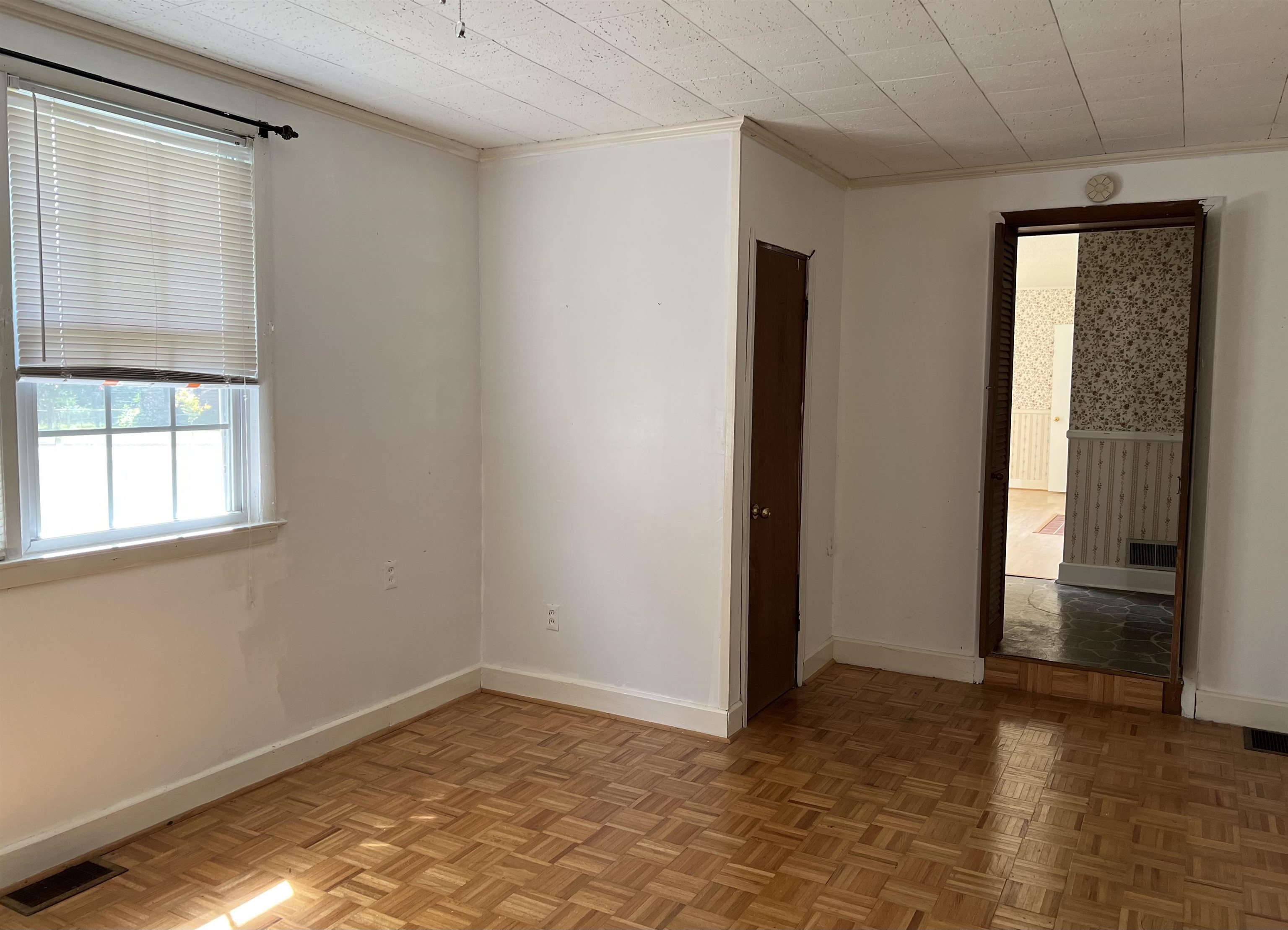 Lucerne Dr, Spartanburg, SC 29302