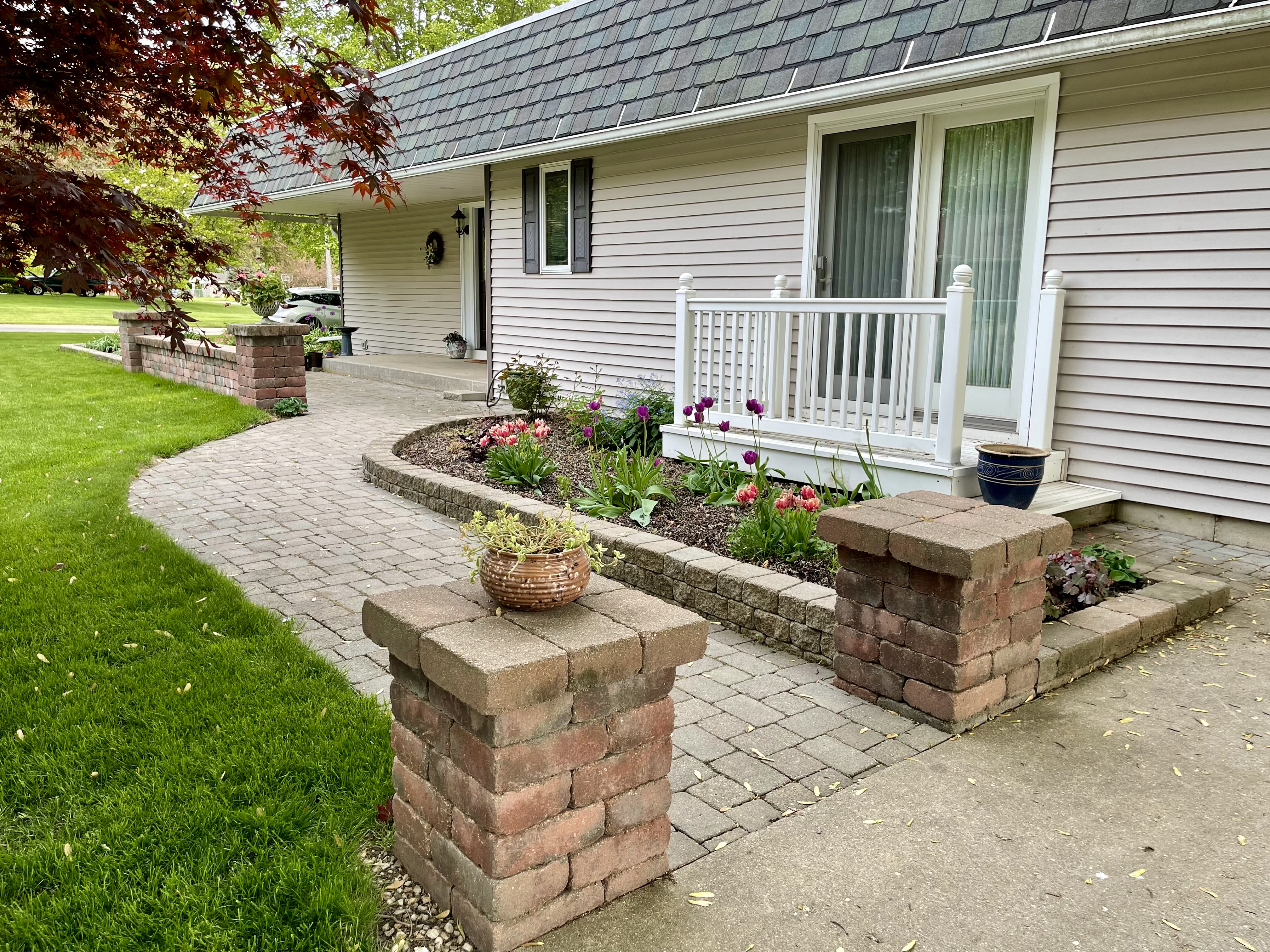 21st St, Mendota, IL 61342