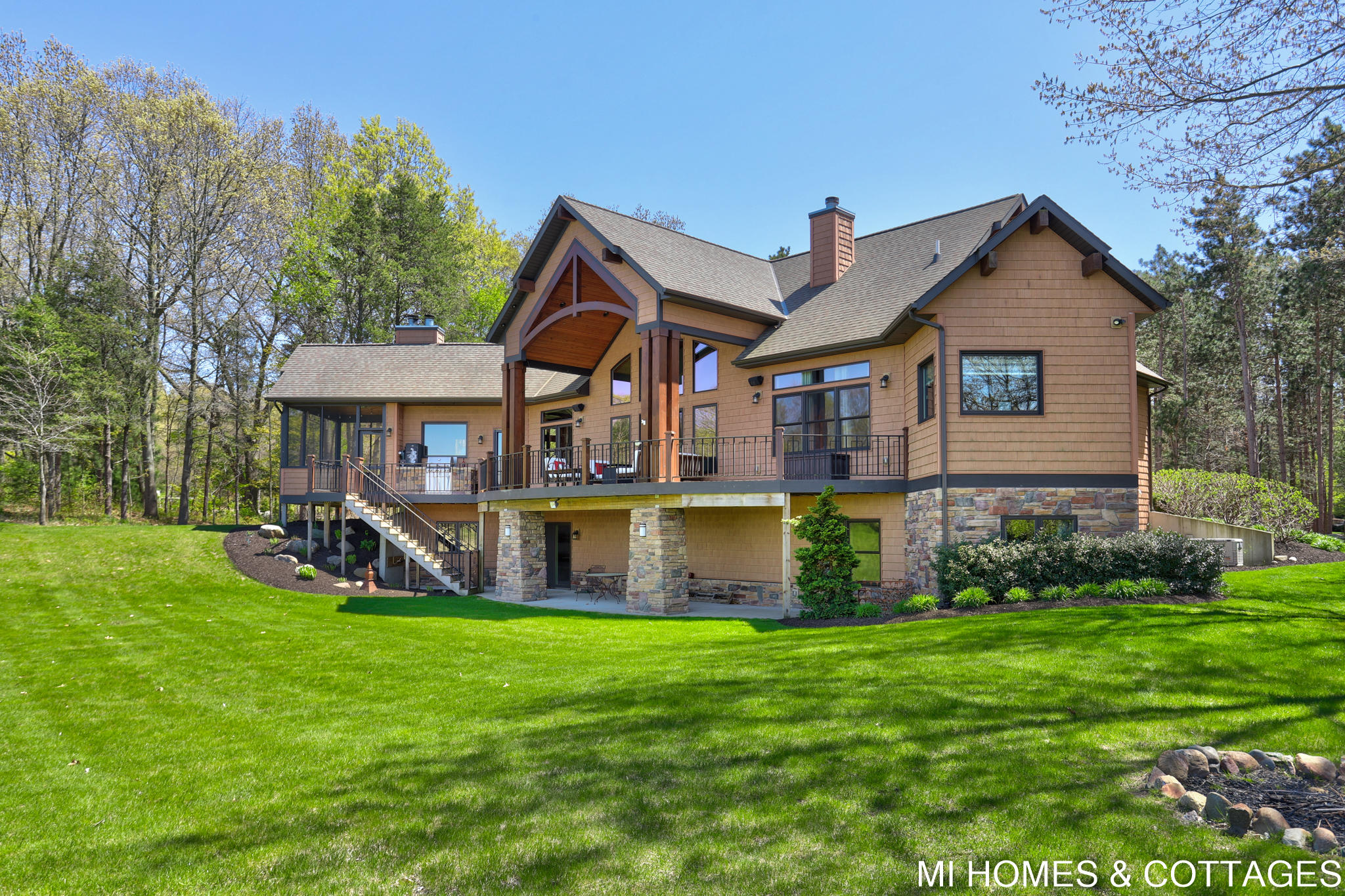 Sand Castle Dr, Holland, MI 49423