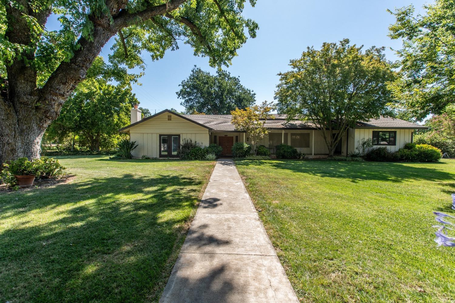 11476 Larkin Rd, Live Oak, CA 95953