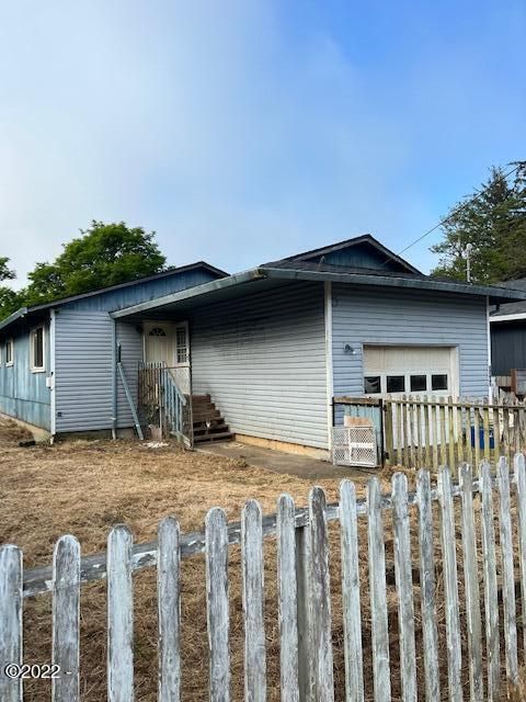 63rd St, Lincoln City, OR 97367