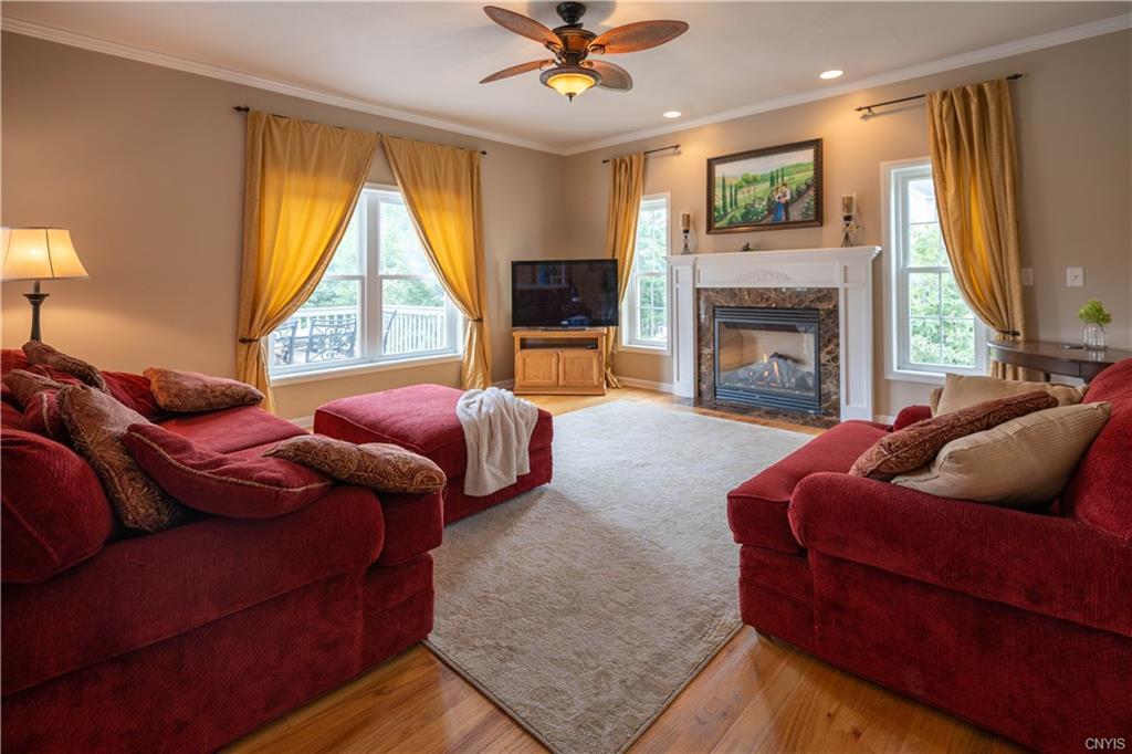 Renee Mdws, Syracuse, NY 13215 #1