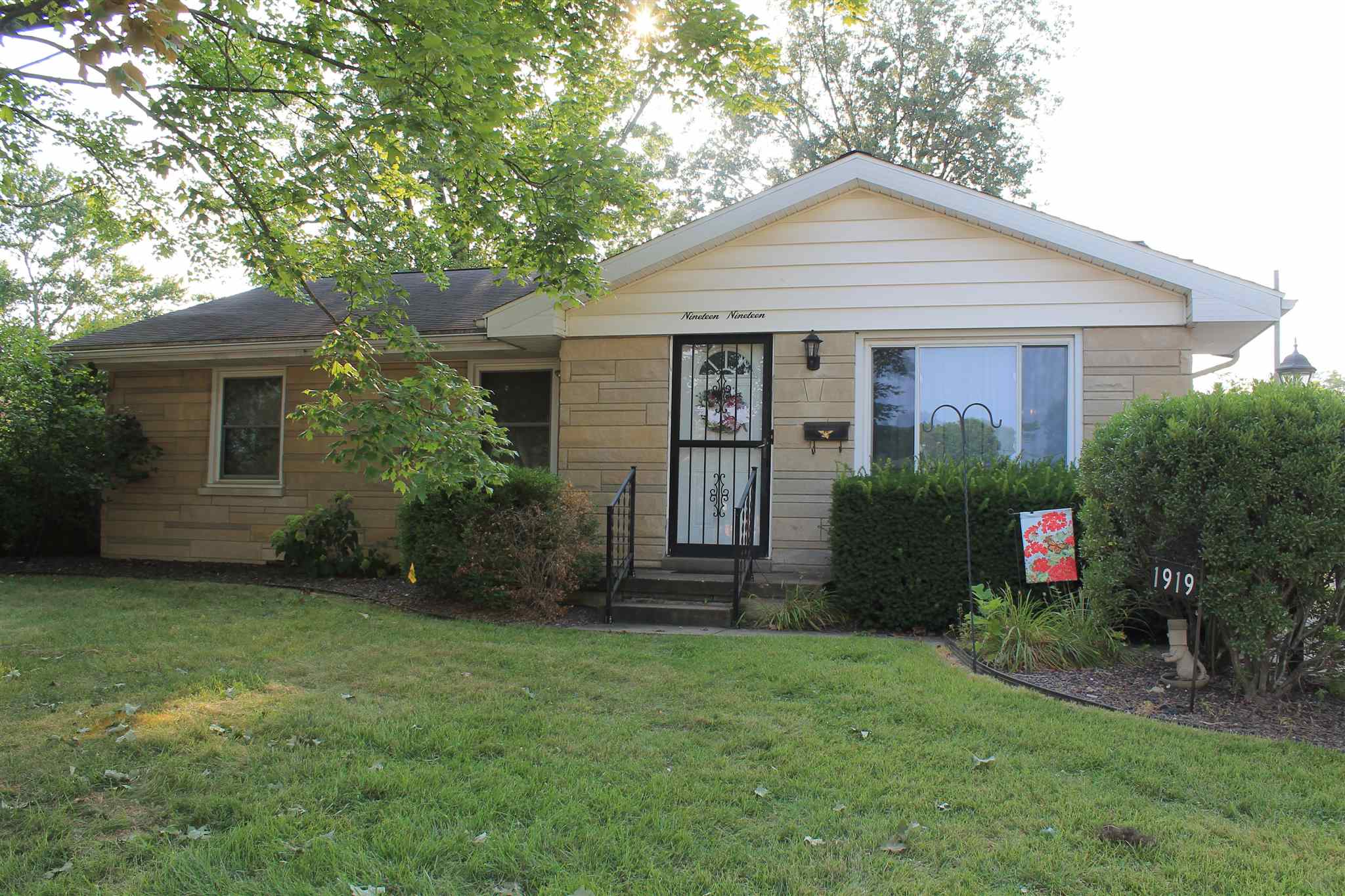 Mcconnell Ave, Evansville, IN 47714