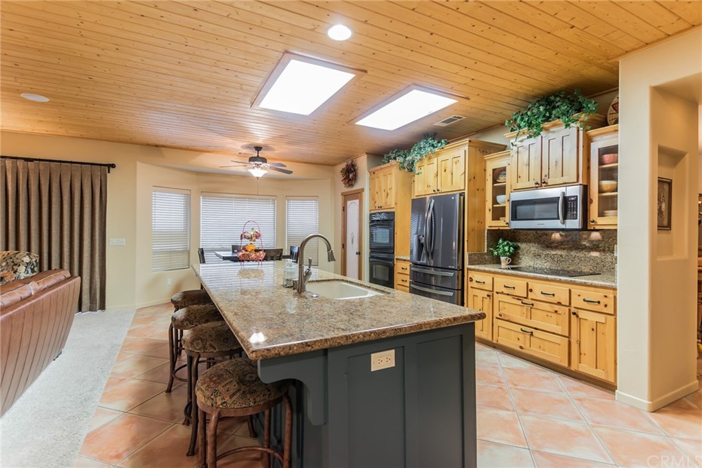 Rockaway Ave, Yucca Valley, CA 92284