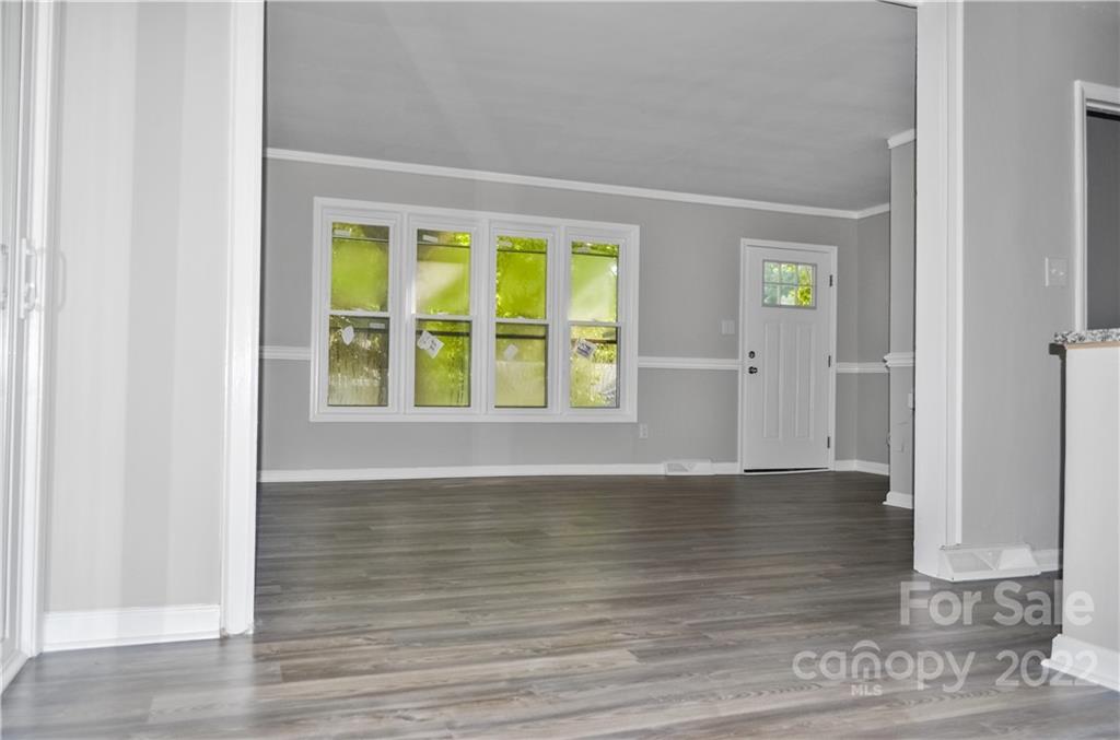 Dalecrest Dr, Charlotte, NC 28269