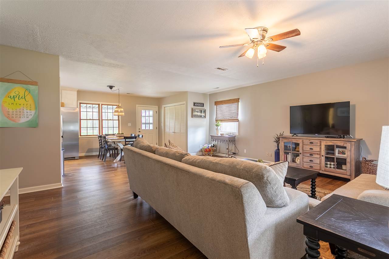 State Route 1078 , Henderson, KY 42420
