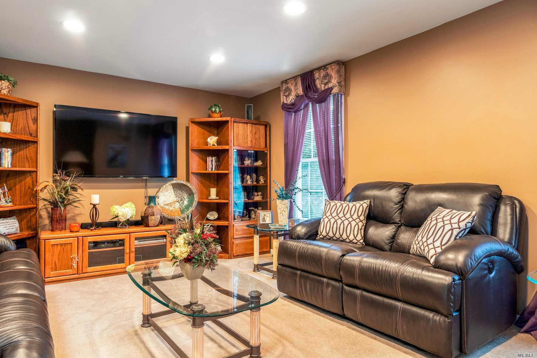 Foreston Cir, Manorville, NY 11949 #1