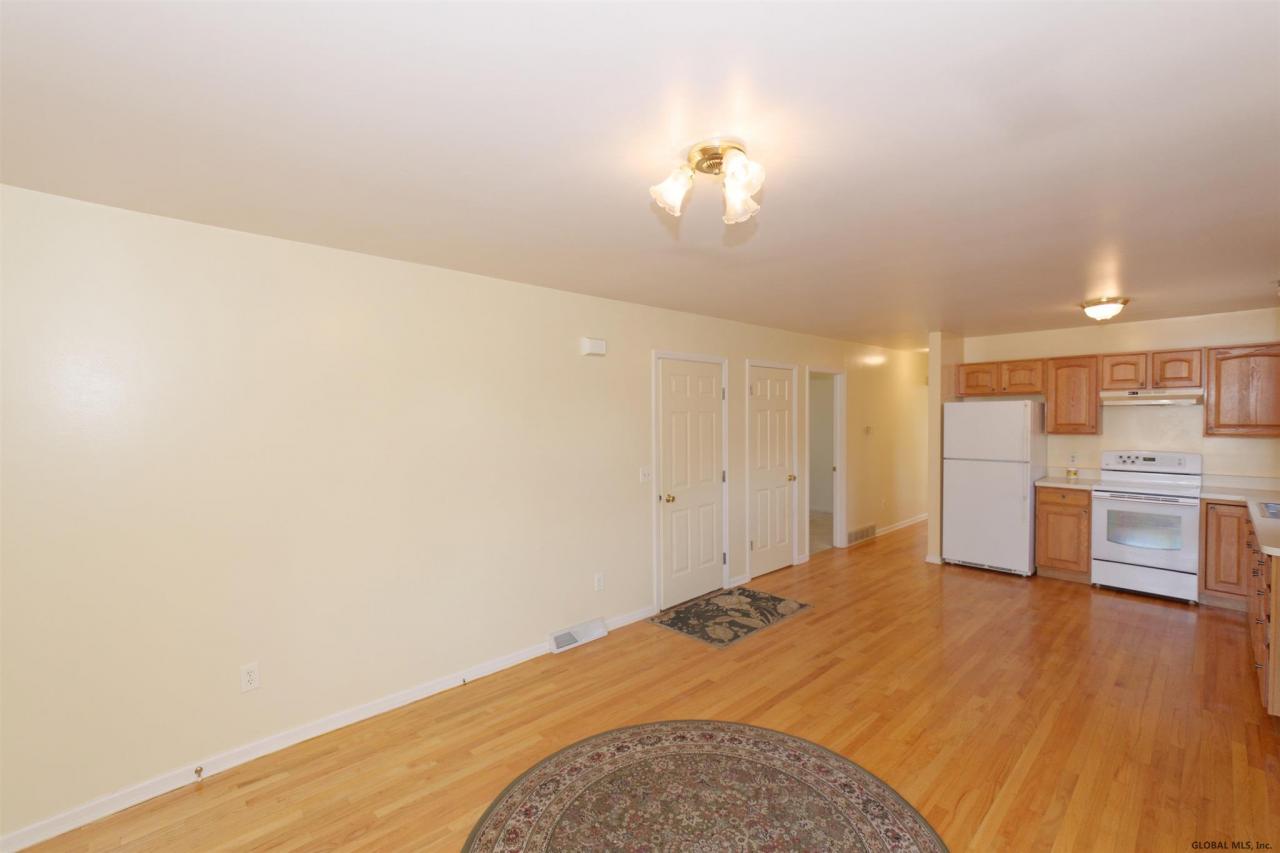Laura St, Schenectady, NY 12306 #1