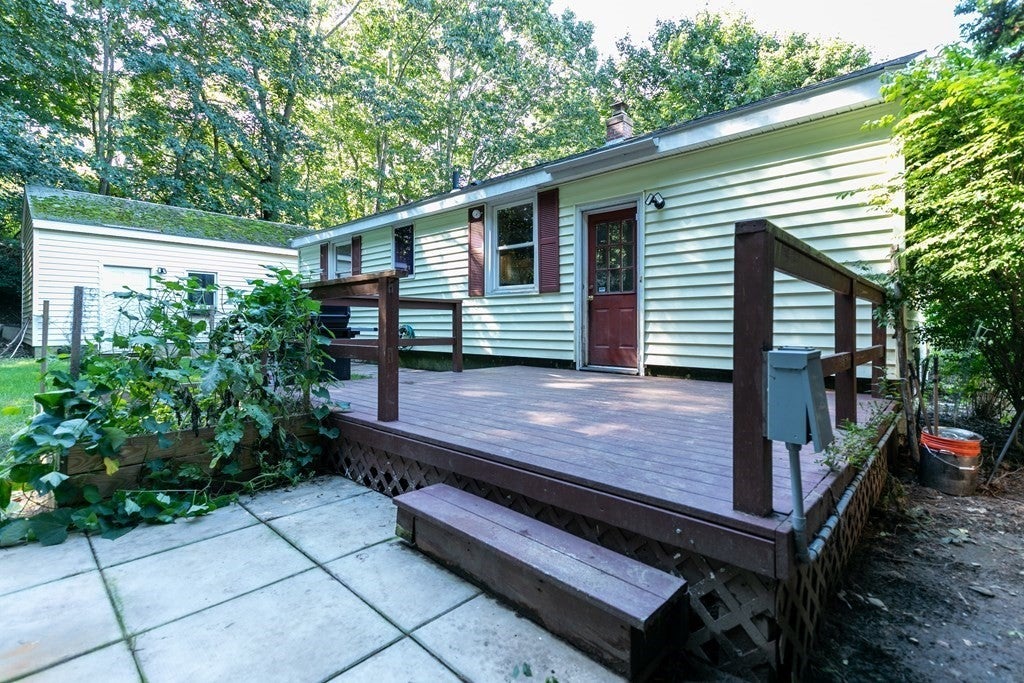 Dartmouth Dr, Auburn, MA 01501