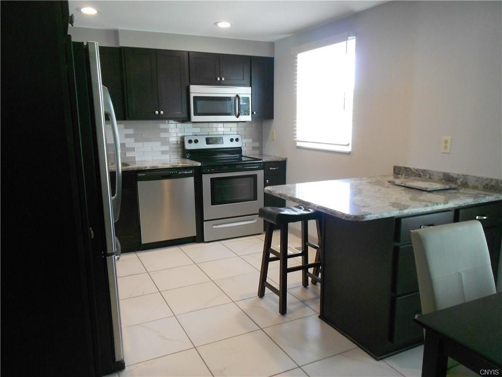 Briarledge Rd, Syracuse, NY 13212
