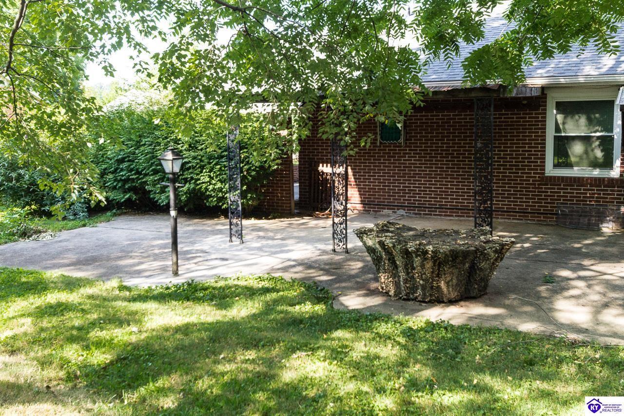 Walnut Hill Rd, Elizabethtown, KY 42701