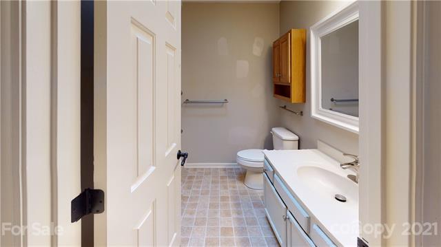 Dawnwood Ln, Hendersonville, NC 28791