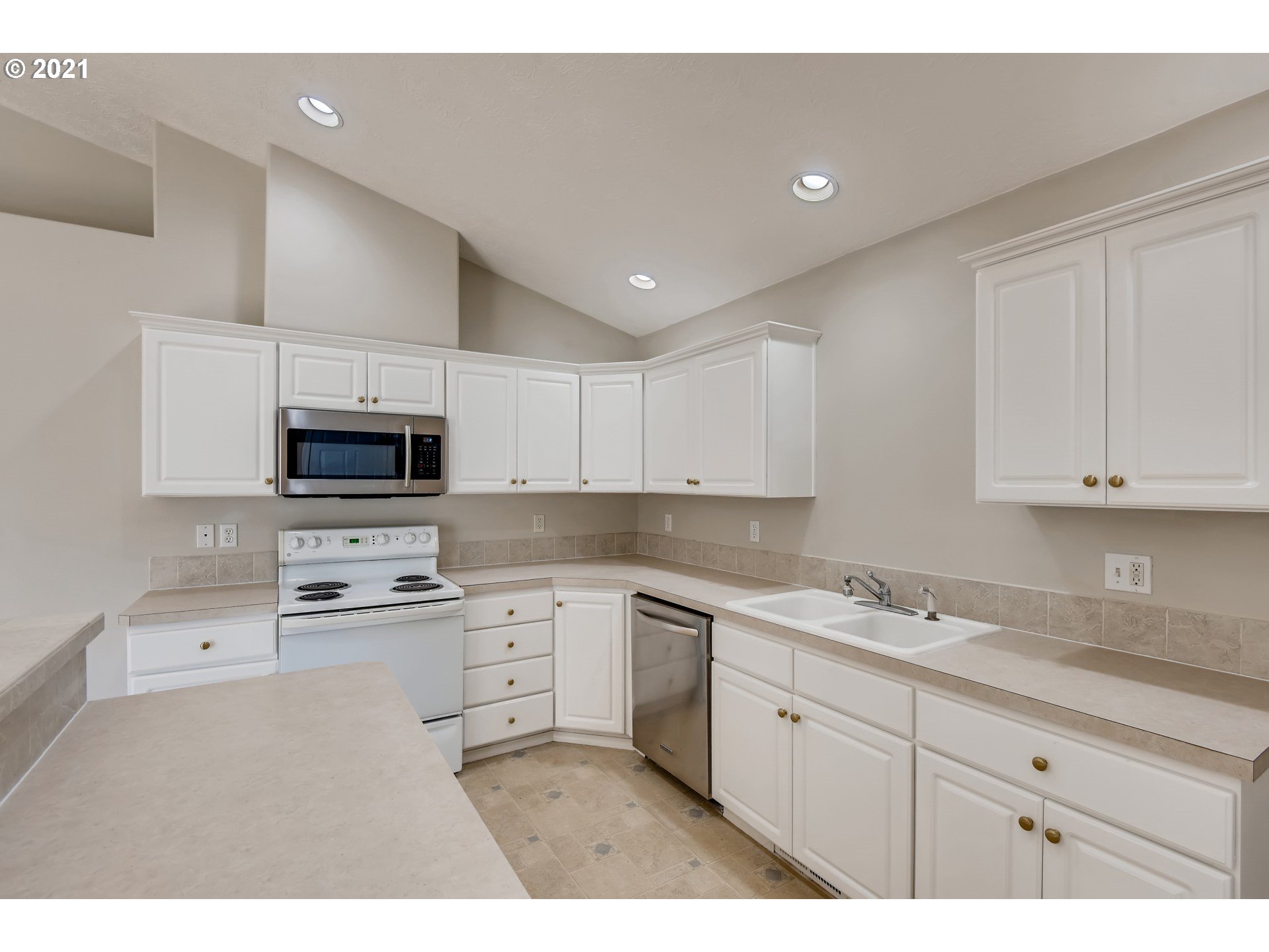 Newton St, Sandy, OR 97055