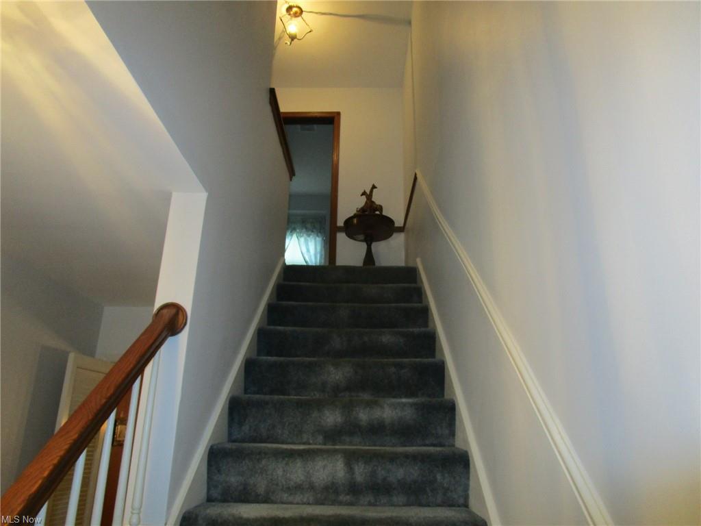 Hitchcock Rd, Youngstown, OH 44512