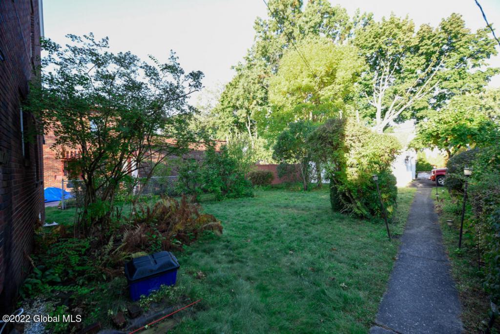 Main Ave, Albany, NY 12208