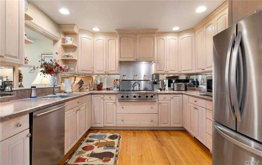 Franklin Ct, Northport, NY 11768 #1