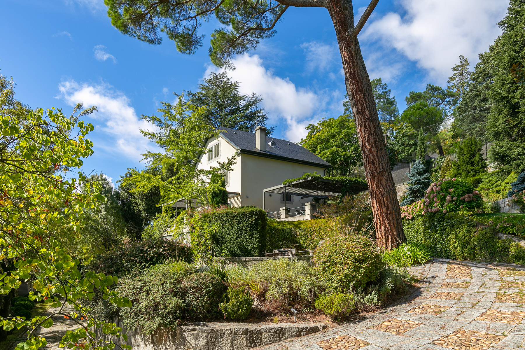 Unique housing in El Escorial