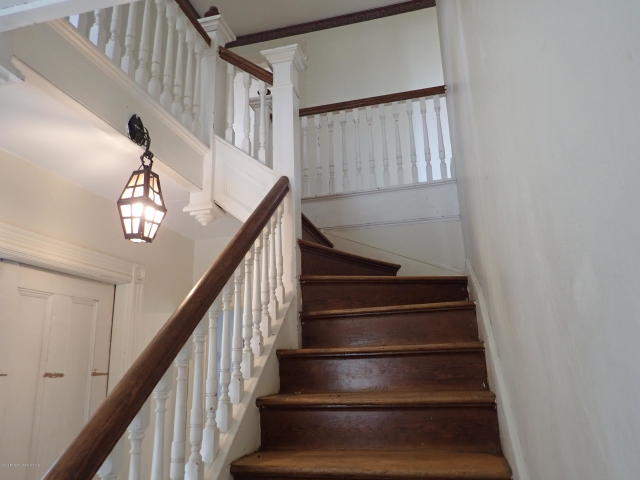 Lake Ave, Montrose, PA 18801