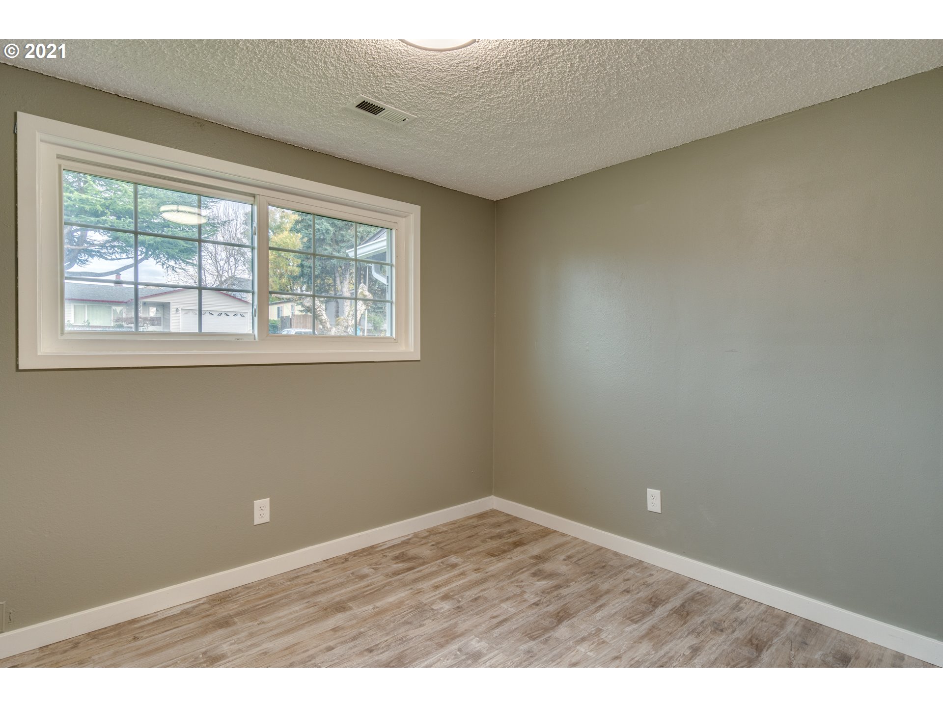 3rd Ave, Vancouver, WA 98685 #1