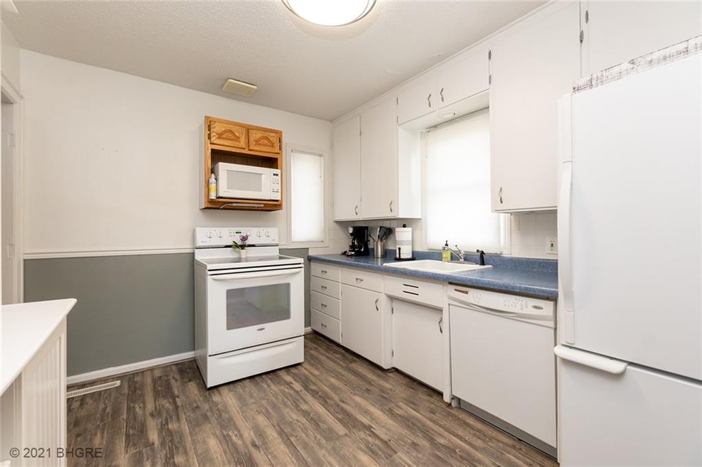 North Ave, Norwalk, IA 50211 #1