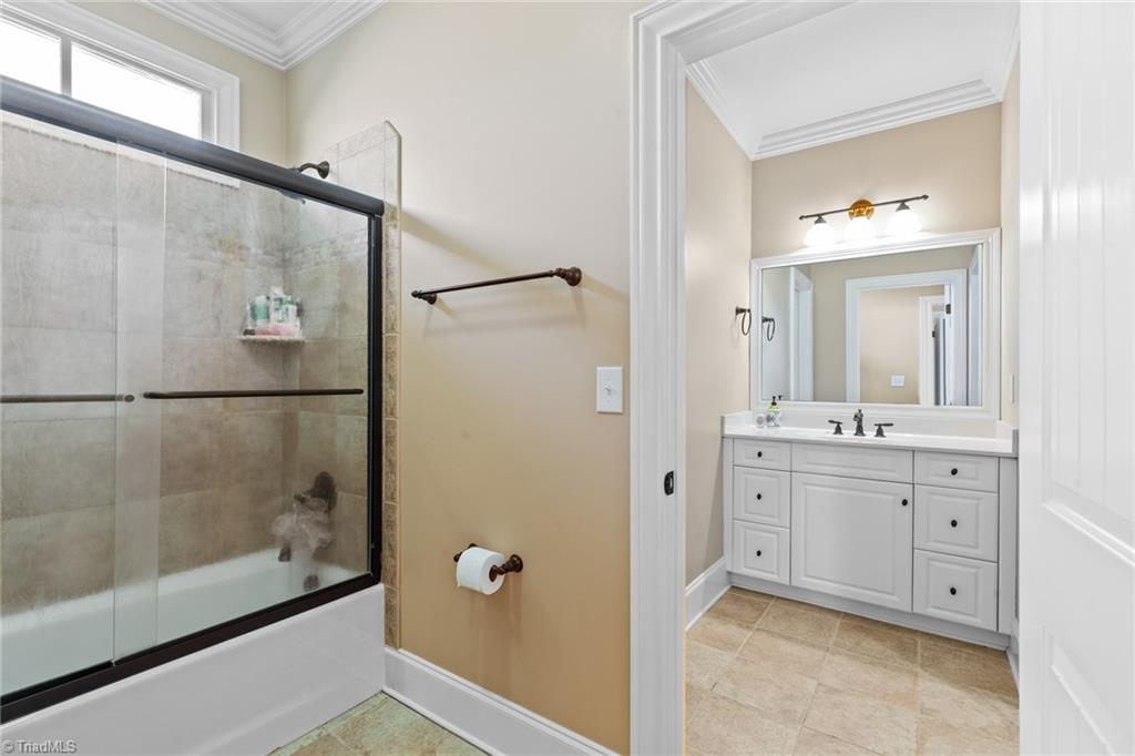 Henson Forest Dr, Summerfield, NC 27358