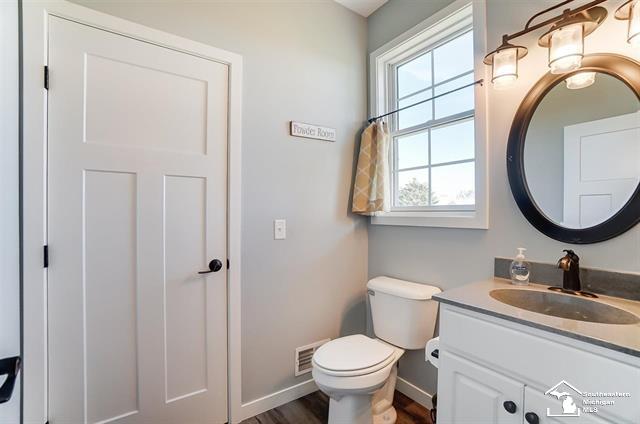 Laginess Rd, LA Salle, MI 48145
