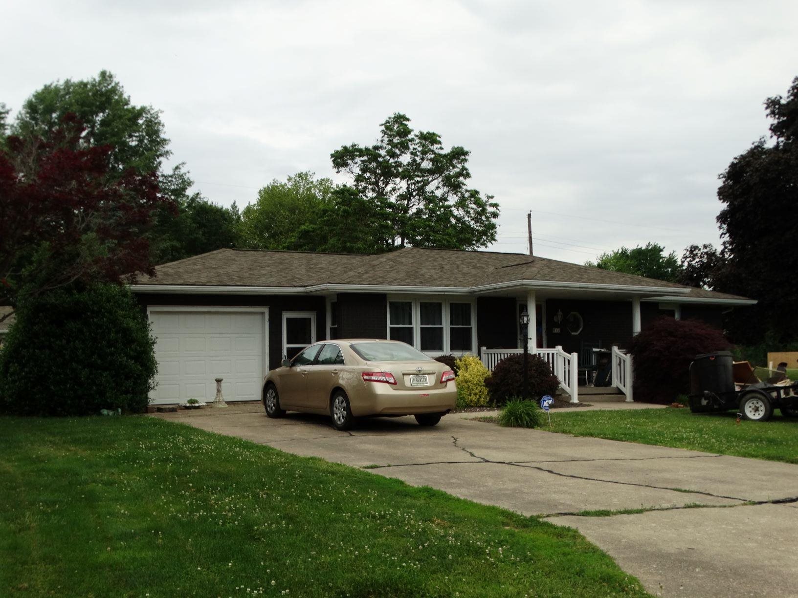 Main Dr, Oakland City, IN 47660