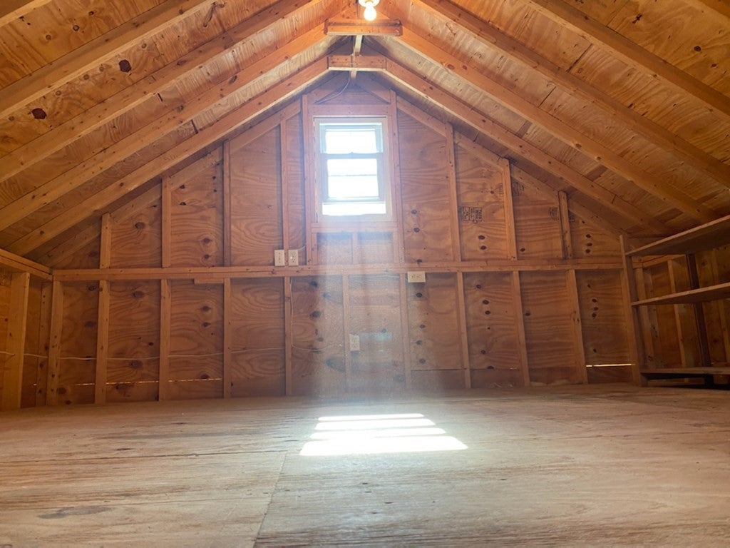 Paula Cir, East Brookfield, MA 01515
