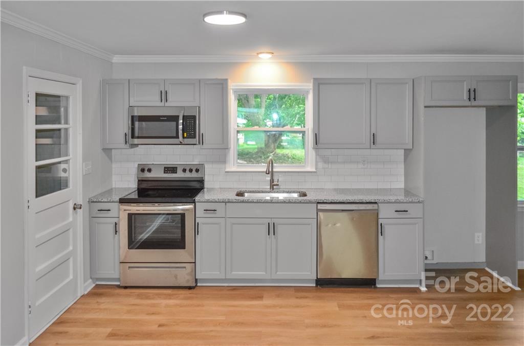 Joyce Ave, Huntersville, NC 28078